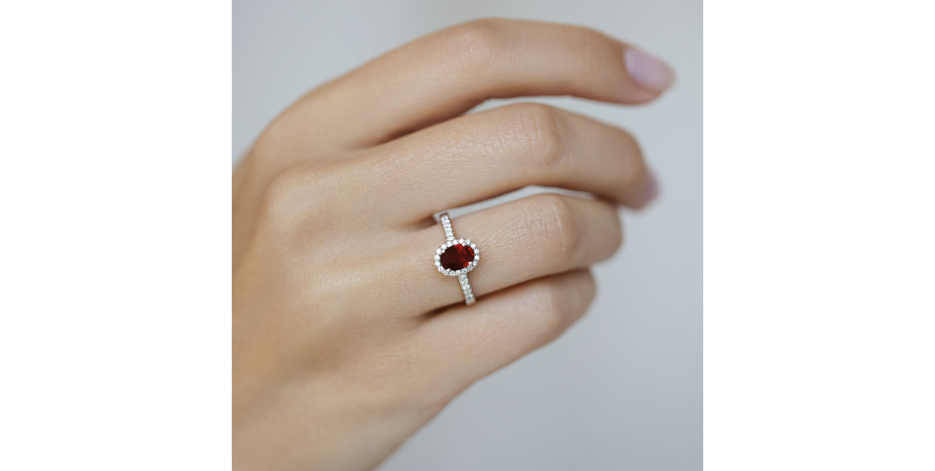 Prsteň s rubínom a diamantmi Princess Desperation