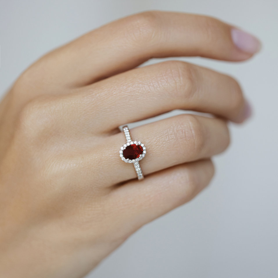 Prsteň s rubínom a diamantmi Princess Desperation