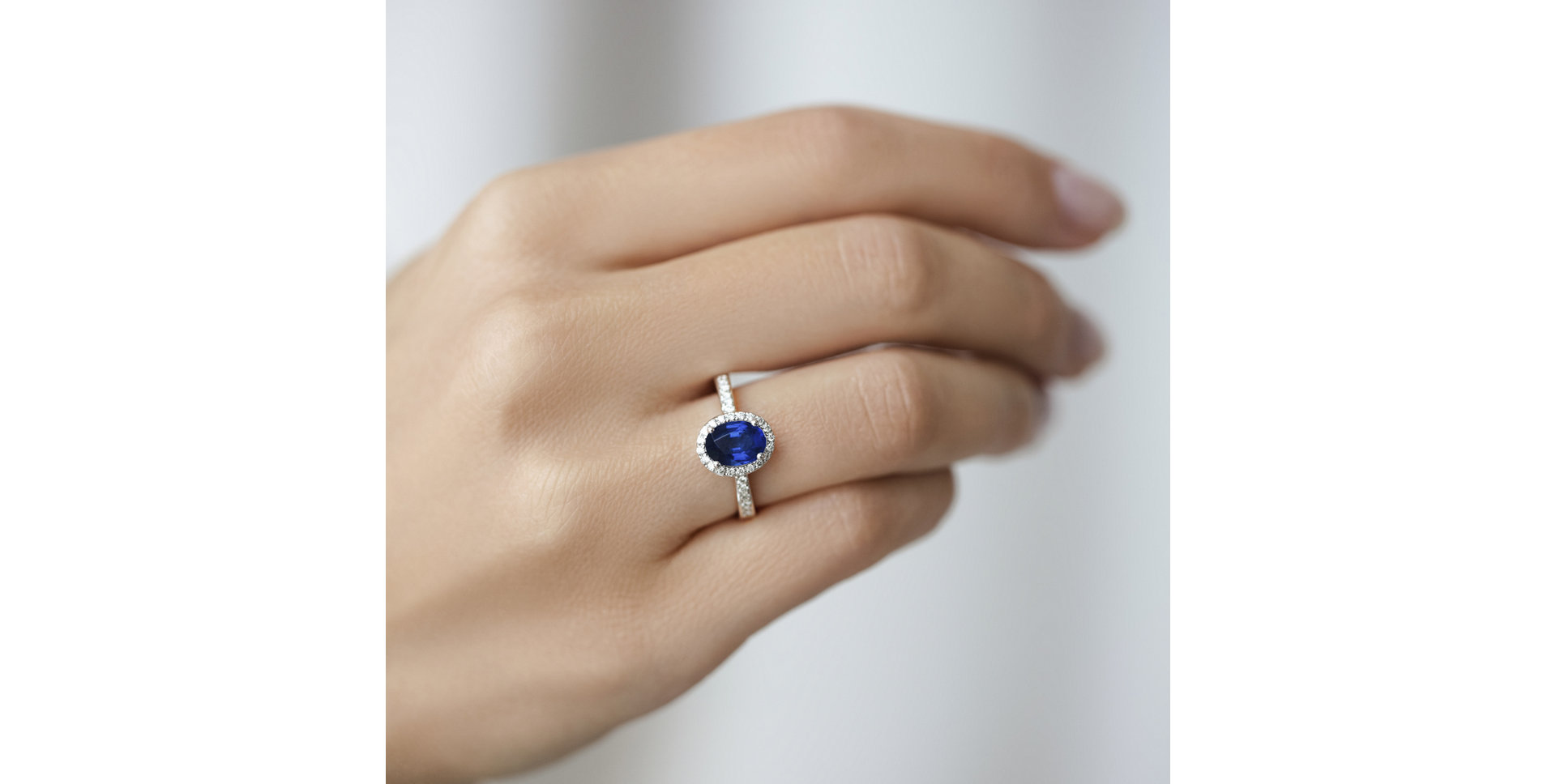 Prsteň s zafírom a diamantmi Princess Desperation