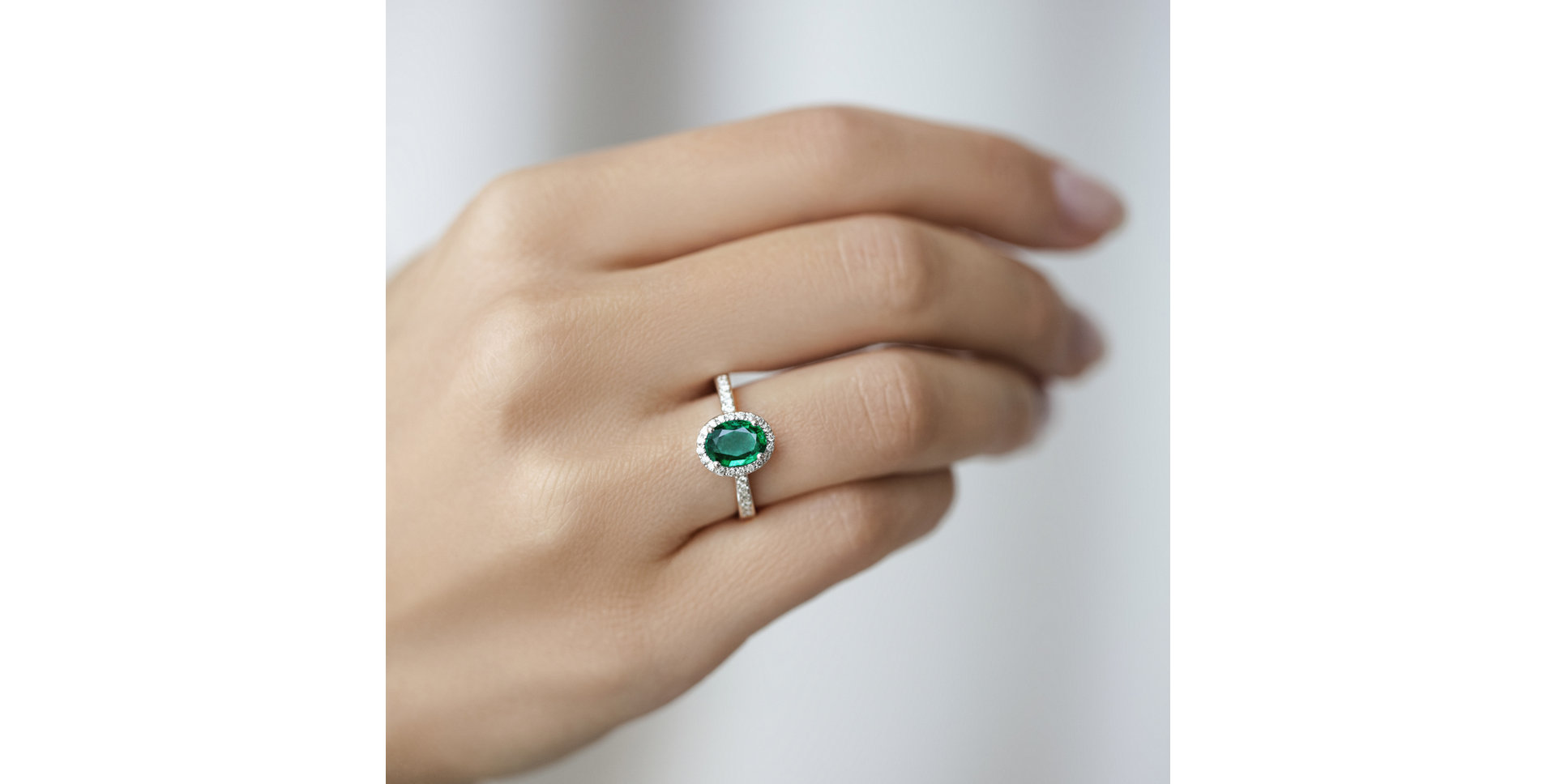 Prsteň so smaragdom a diamantmi Princess Desperation