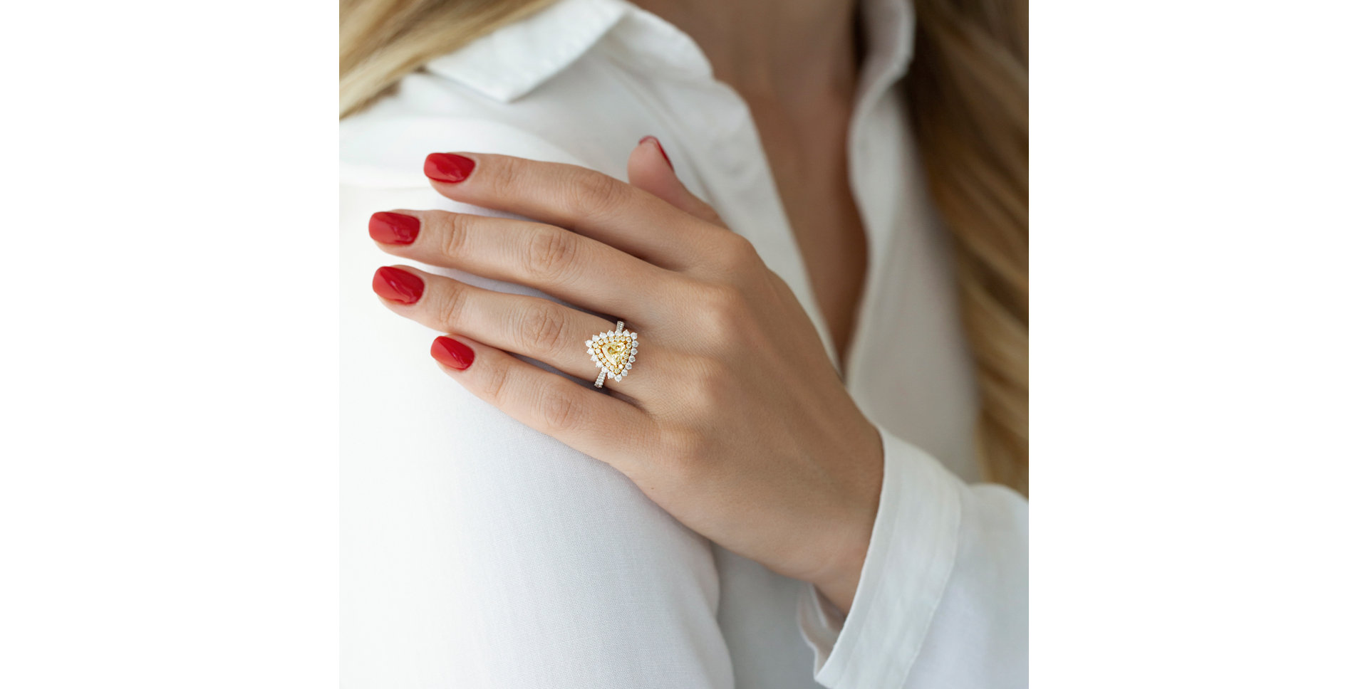 Prsteň s bielymi a žltými diamantmi Sun Tribute