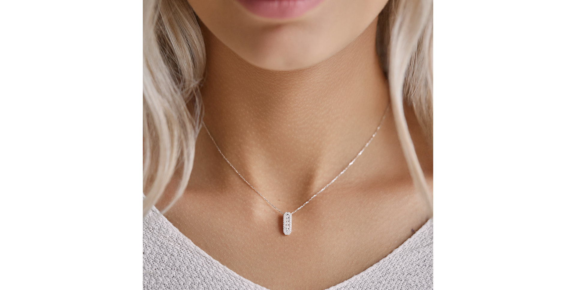 Přívěsok s diamantmi a zafírmi Aristocratic Vision