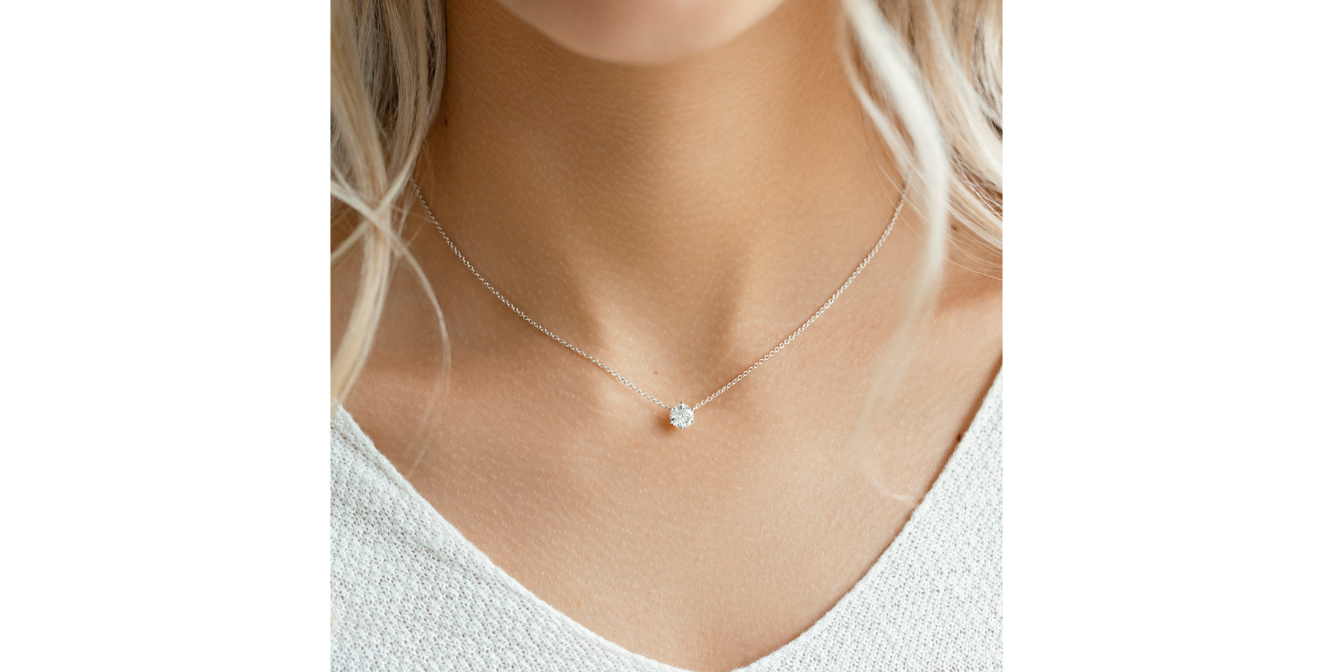 Náhrdelník s diamantom Essential Drop