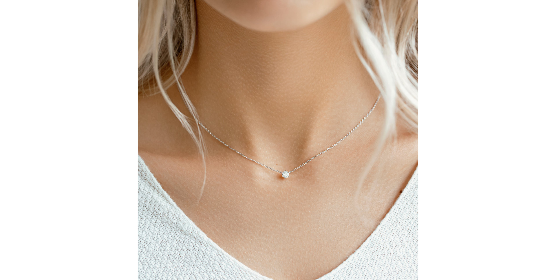 Náhrdelník s diamantom Essential Drop