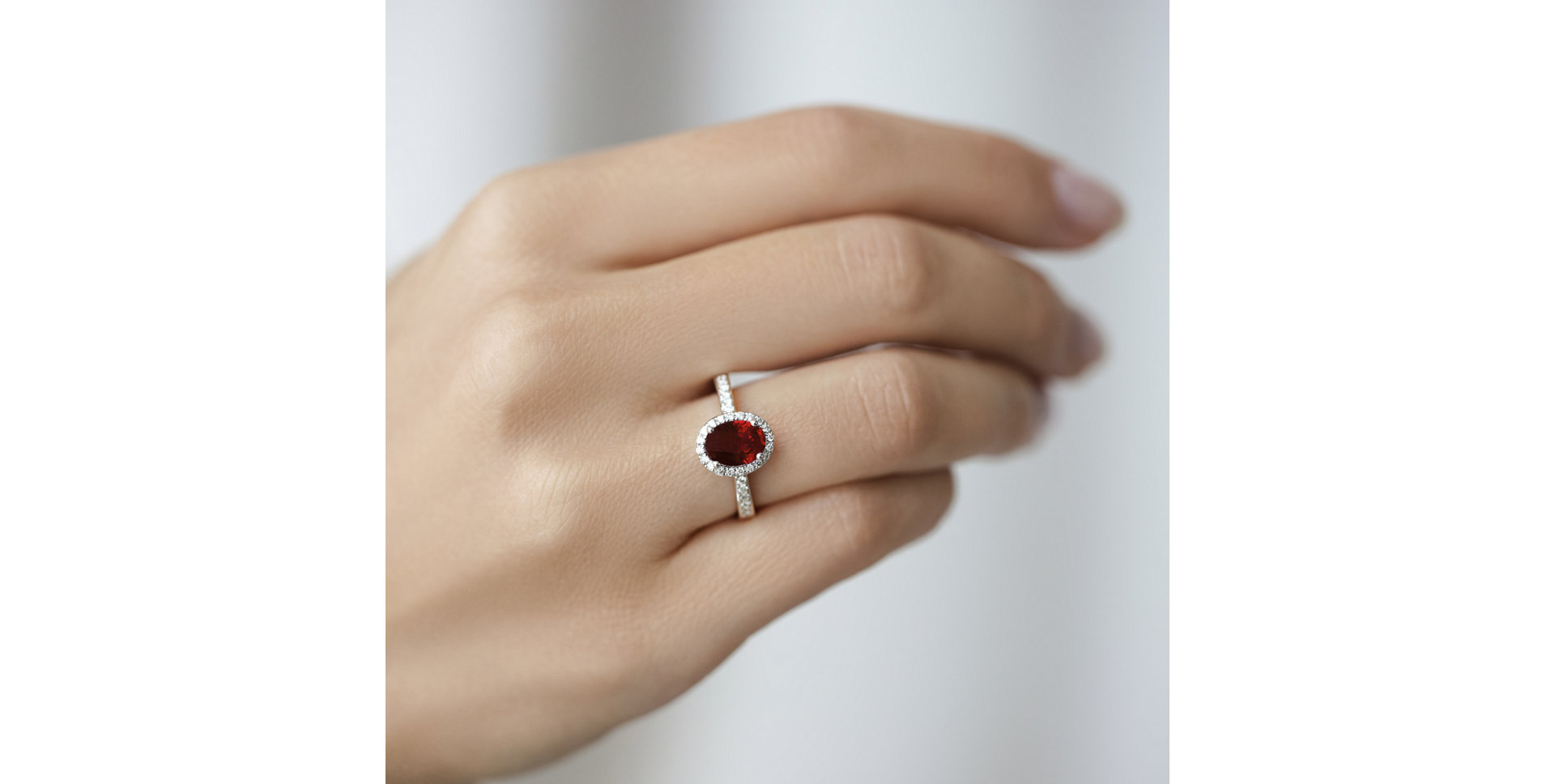Prsteň s rubínom a diamantmi Princess Desperation