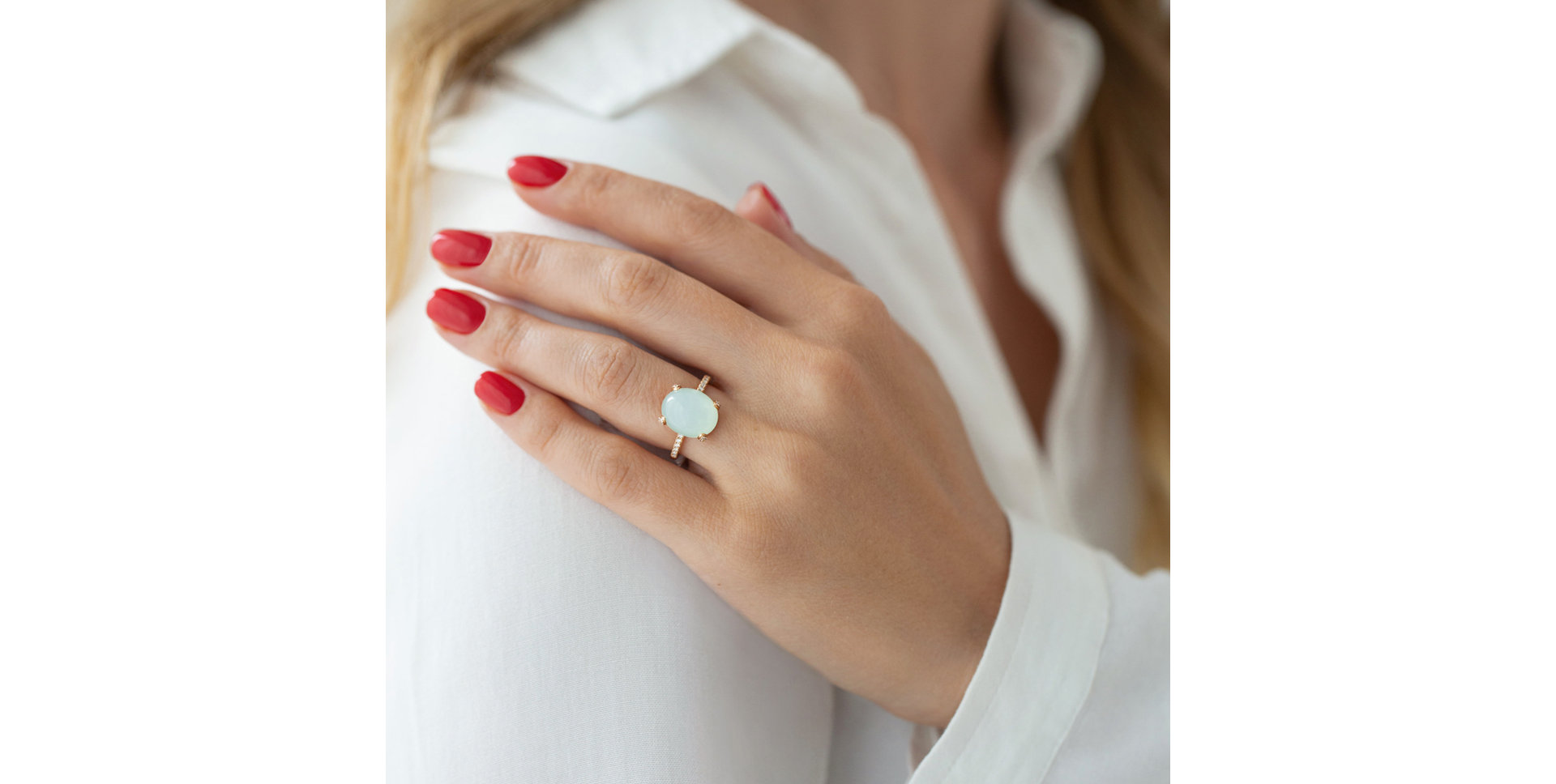 Prsteň s onyxom a diamantmi Niche