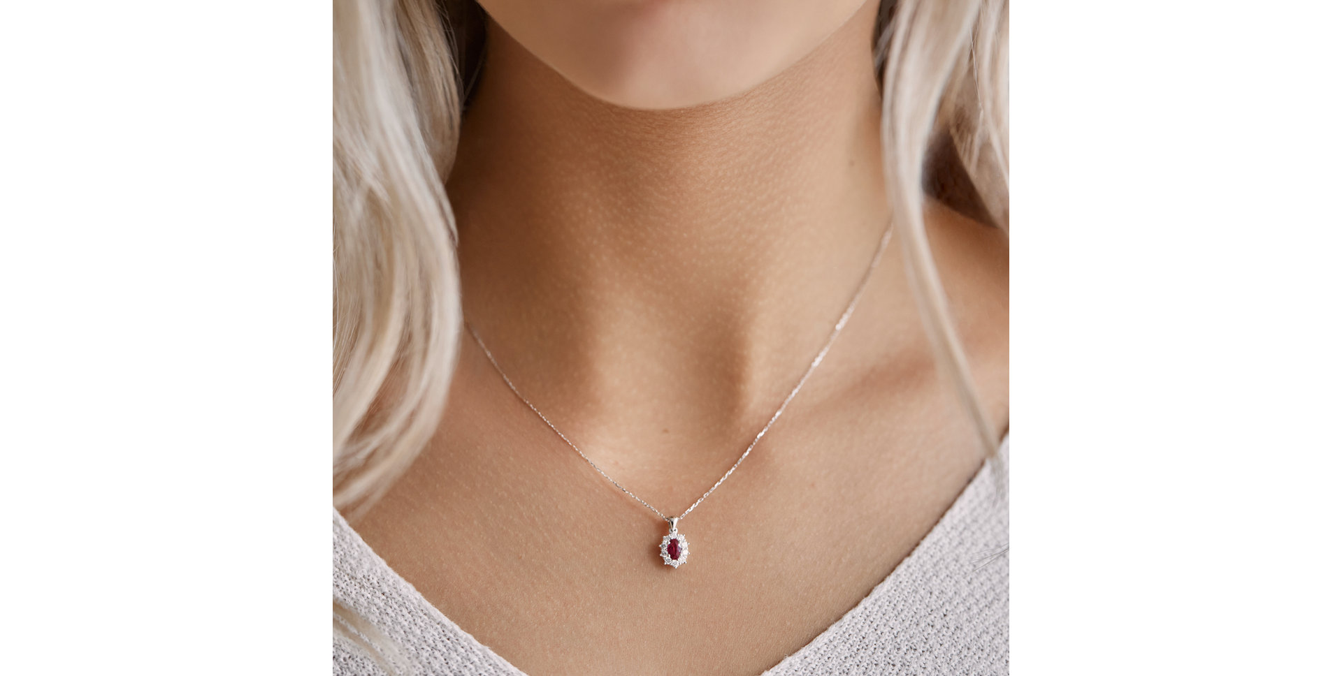 Přívěsok s tanzanitom a diamantmi Goddess Elegance