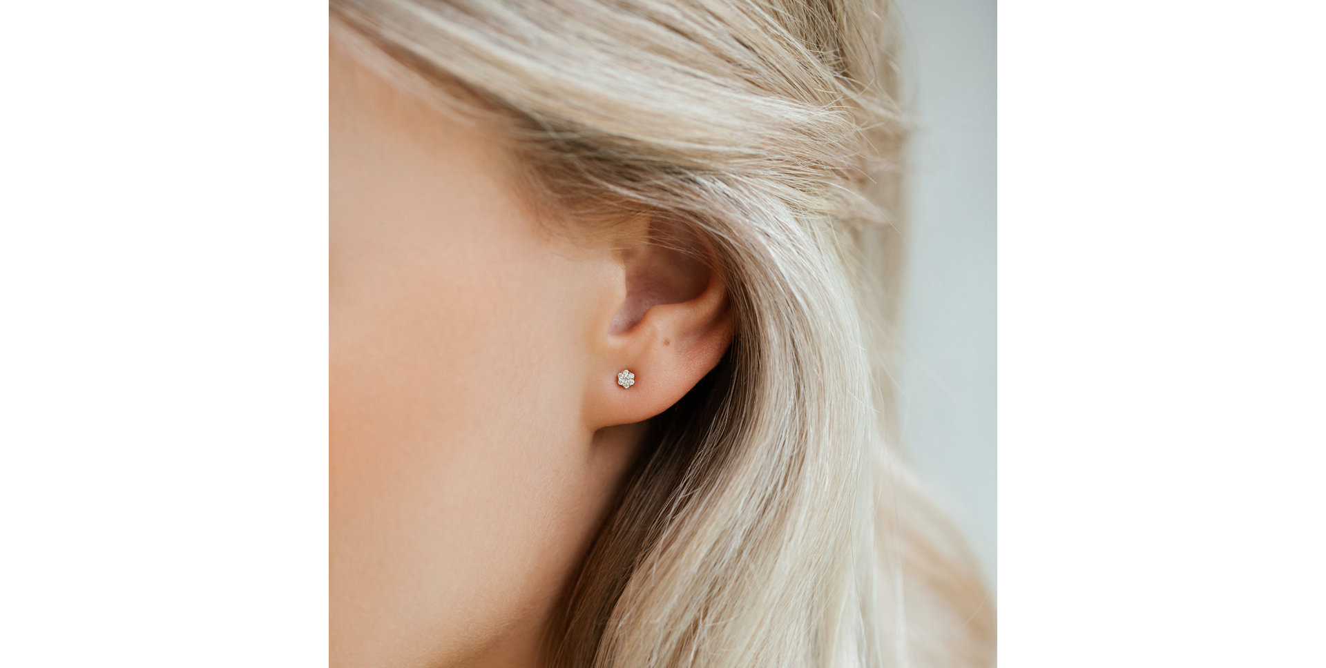 Náušnice s diamantmi Shiny Flower