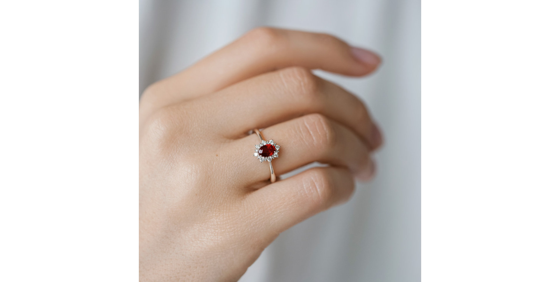 Prsteň s rubínom a diamantmi Trixie Princess