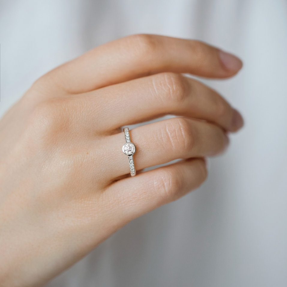 Prsteň s diamantmi Love Forever