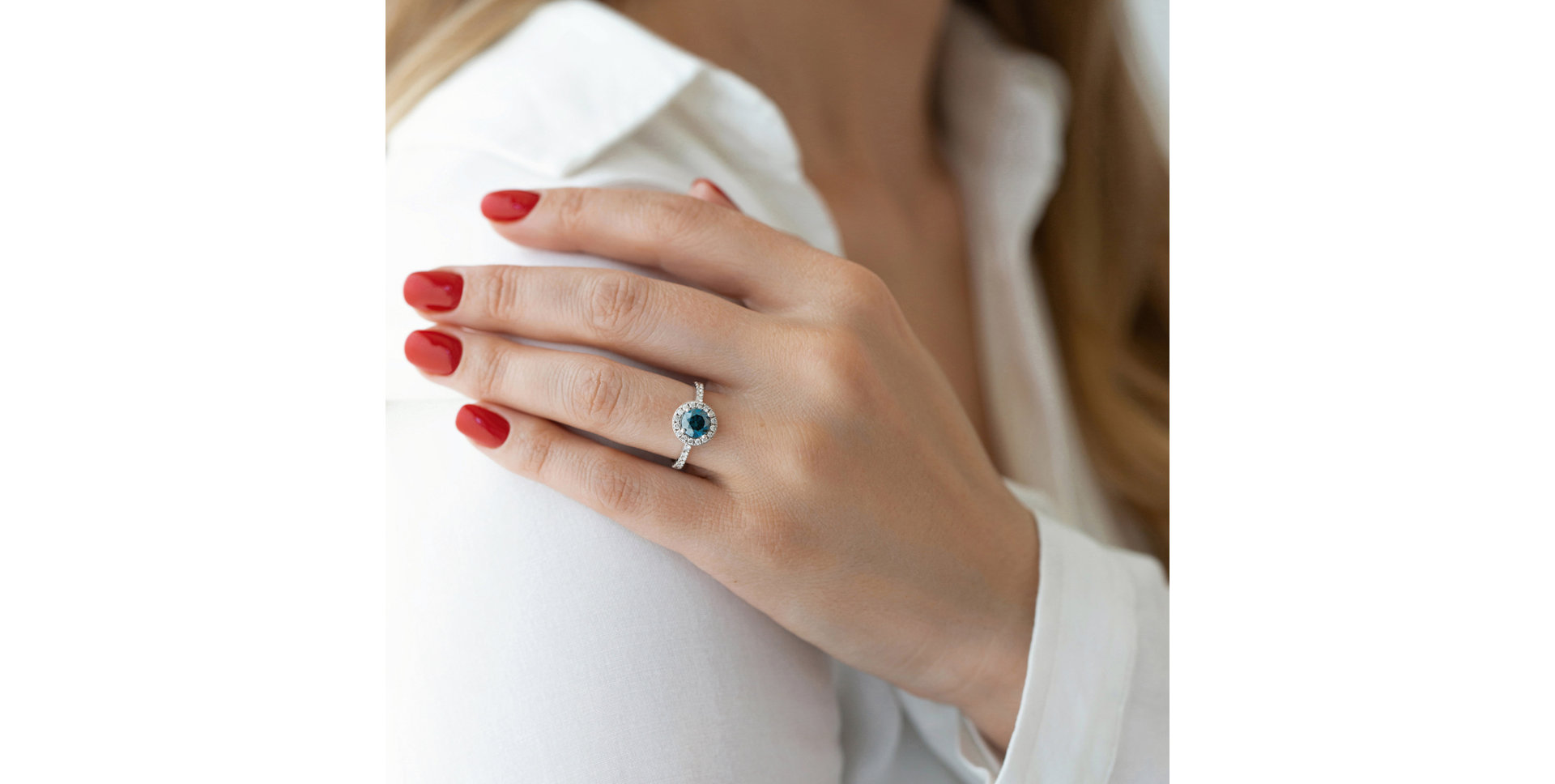 Prsteň s modrým diamantom a bielymi diamantmi Elvil