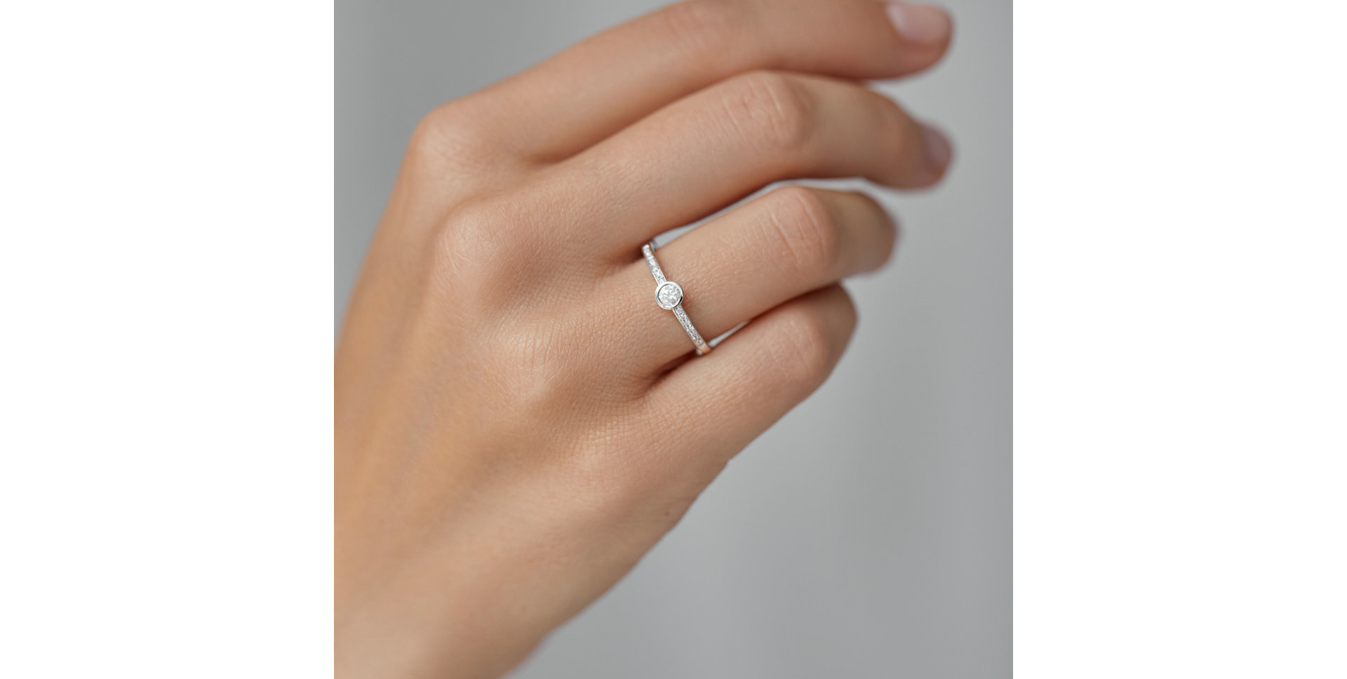 Prsteň s diamantmi Love Forever