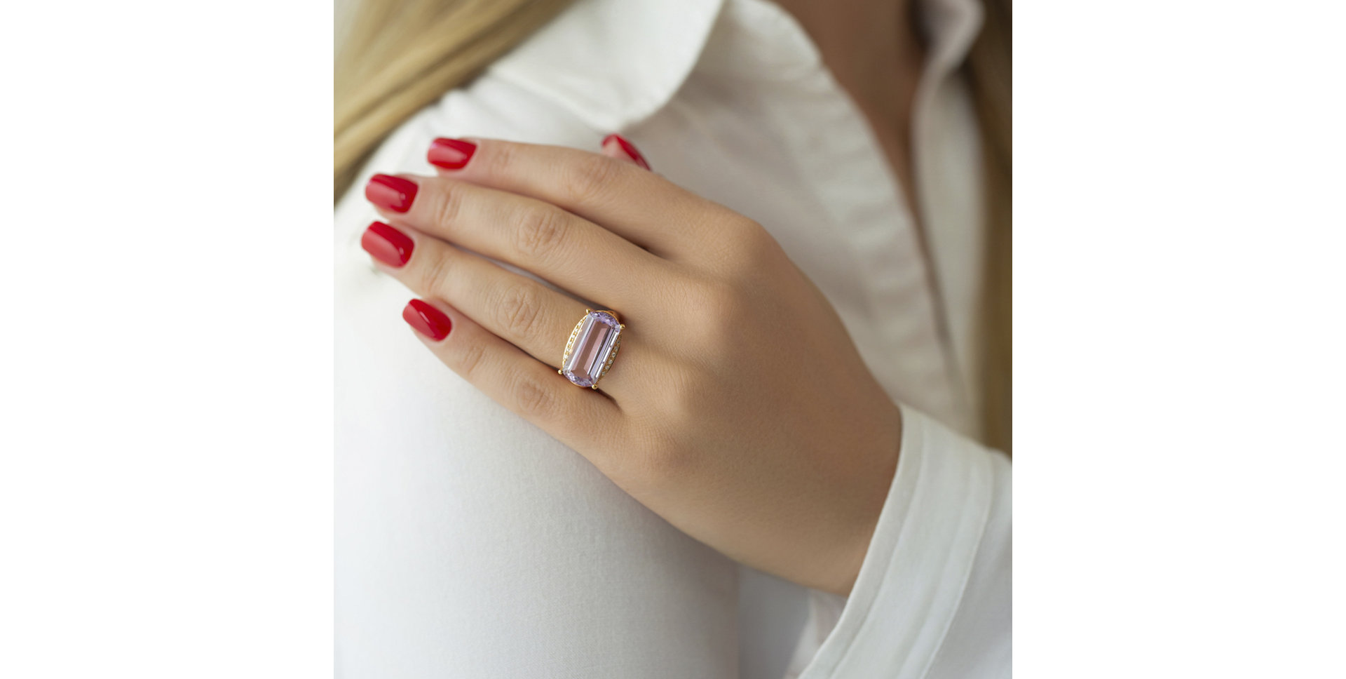 Prsteň s ametystom a diamantmi Tasha