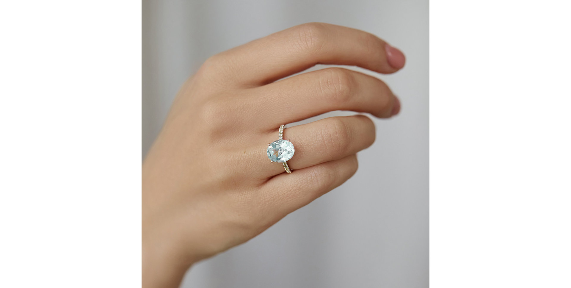 Prsteň s morganitom a diamantmi Luxury Embrace