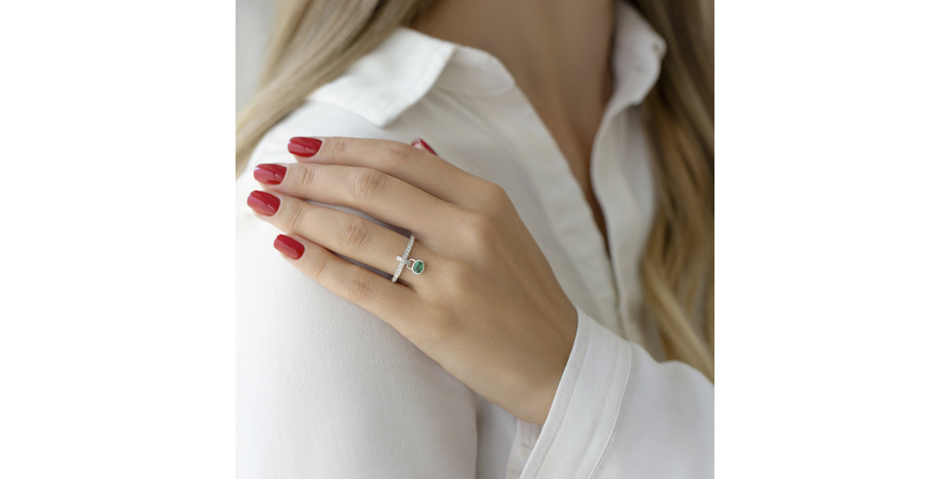 Prsteň s zafírom a diamantmi Angeline