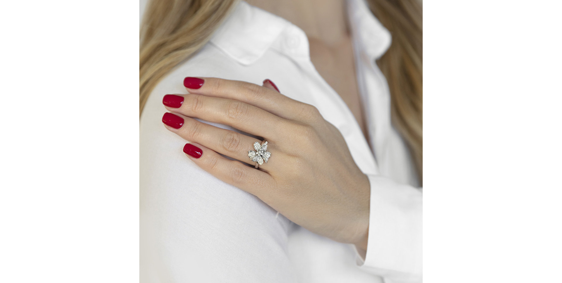 Prsteň s diamantmi Delfi