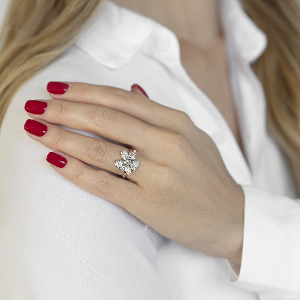 Prsteň s diamantmi Delfi