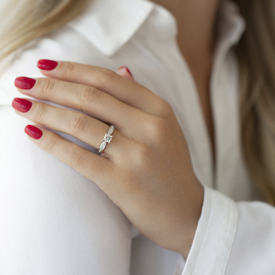 Prsteň s diamantmi Cezaria