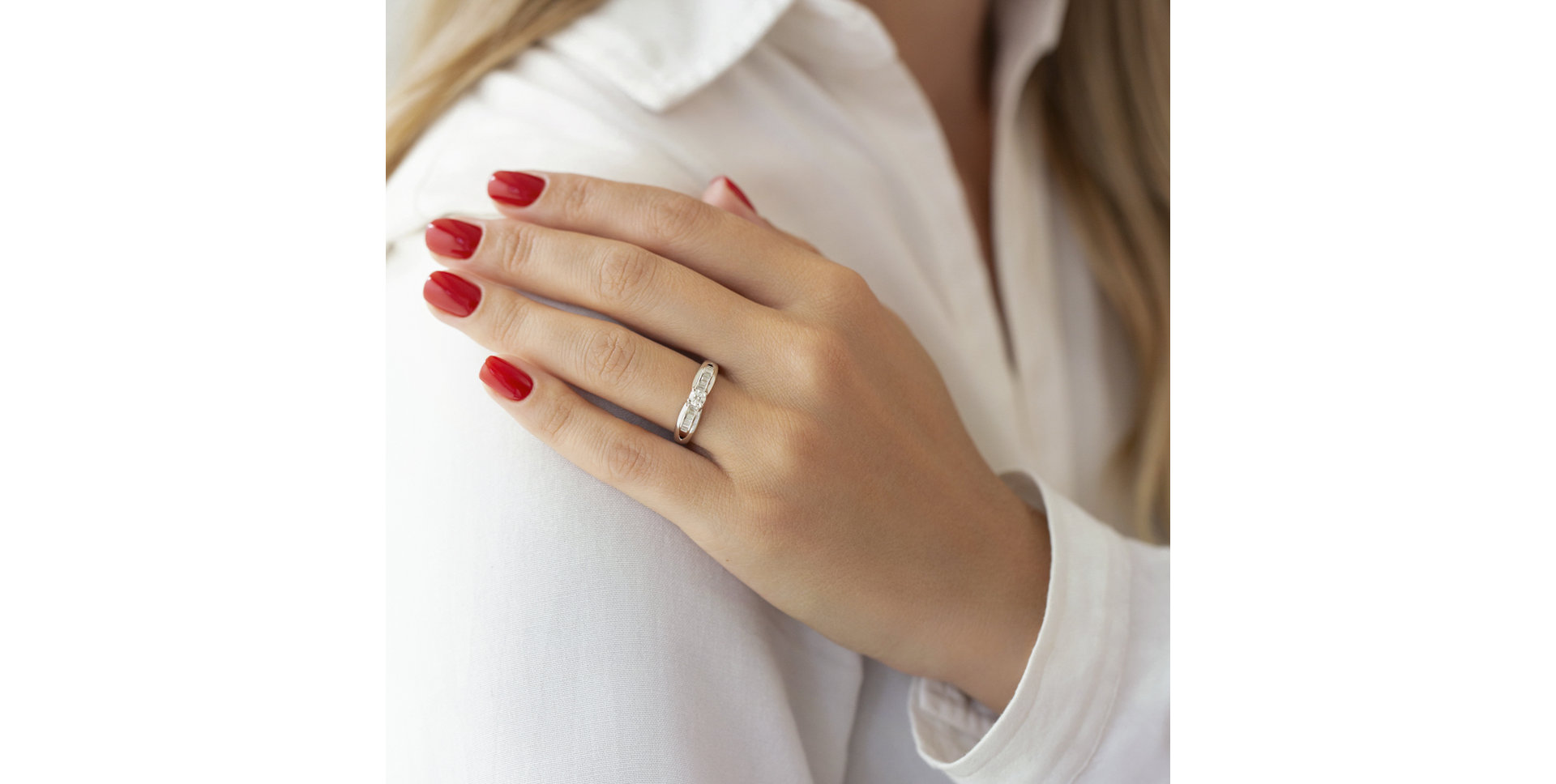 Prsteň s diamantmi Leiana