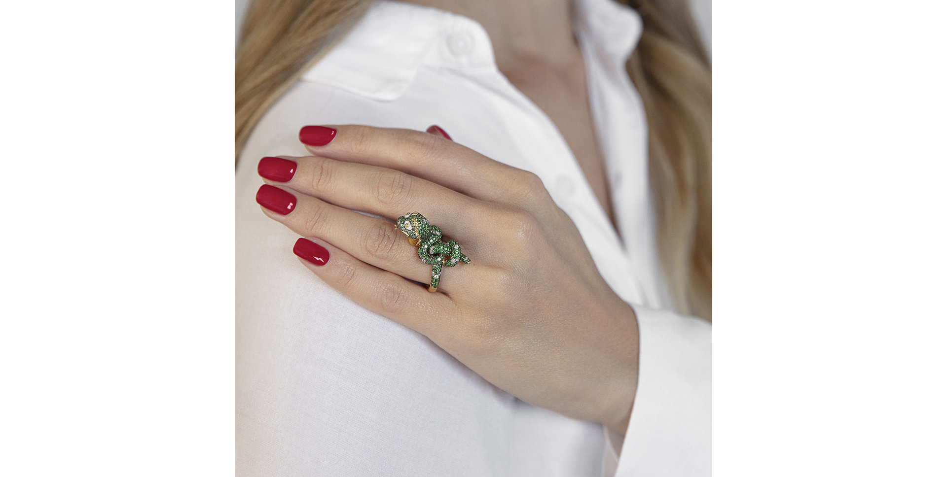 Prsteň s diamantmi, achátmi, granátmi a perleti Crazy Snake