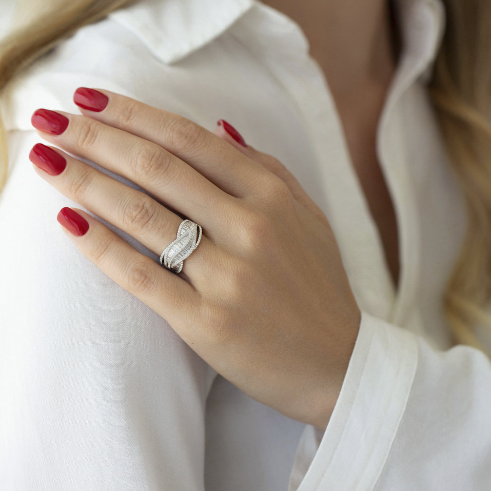 Prsteň s diamantmi Albany