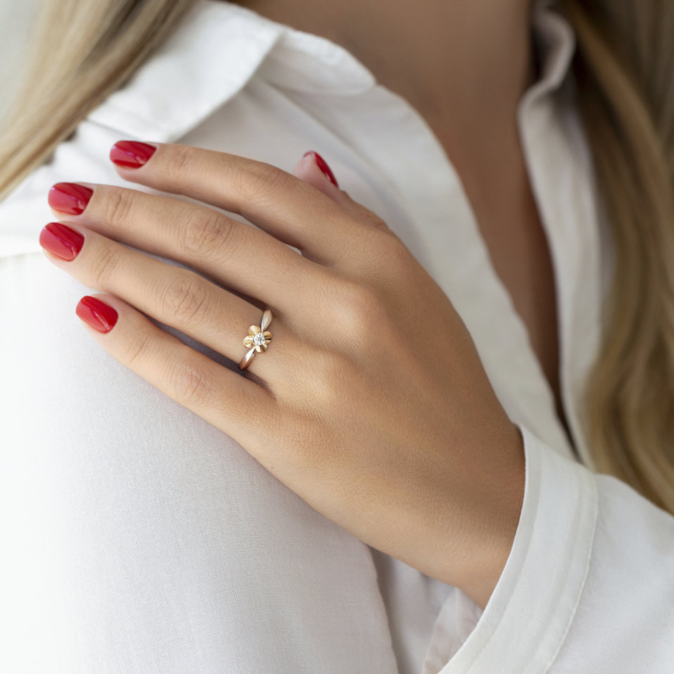 Prsteň s diamantom Flower Love