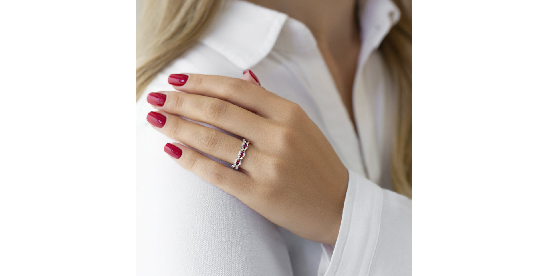 Prsteň s diamantmi a rubínmi Phoenix