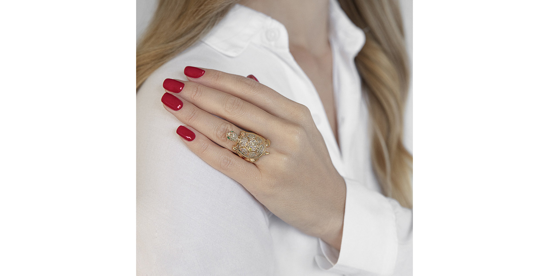 Prsteň s hnedými diamantmi a granátmi Diamond Turtle