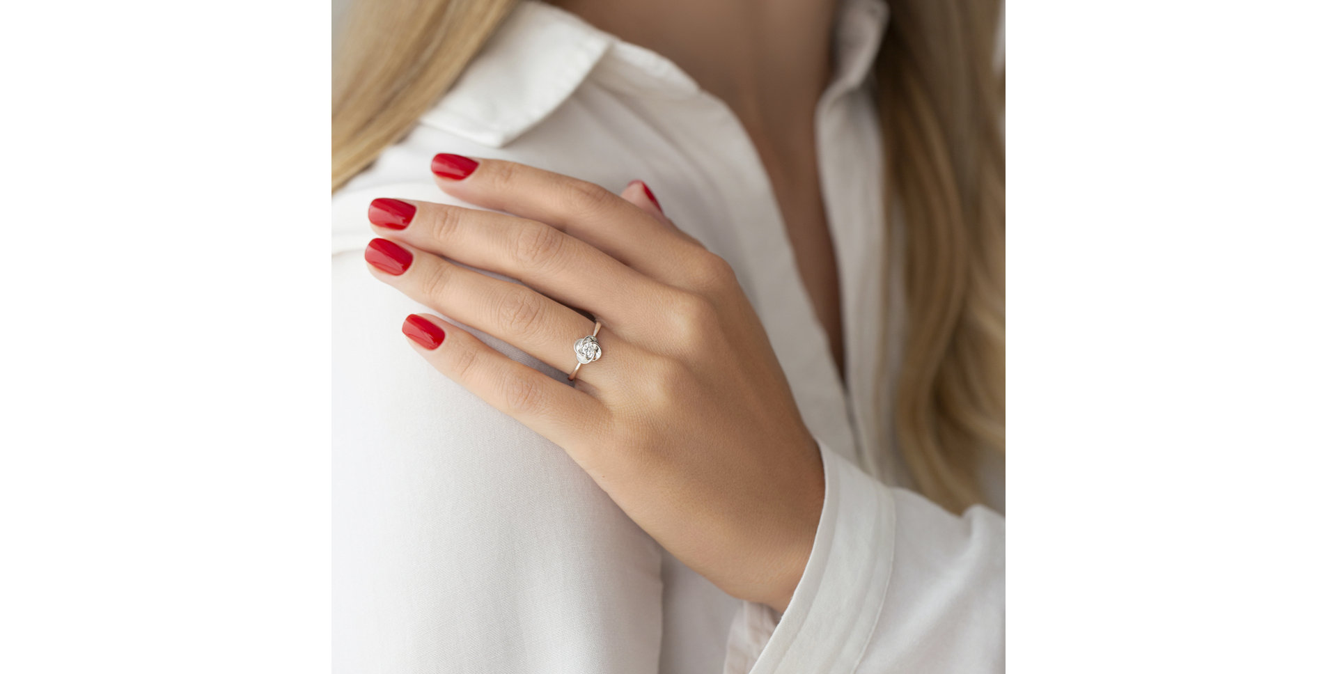 Prsteň s diamantom Minimalist Flower