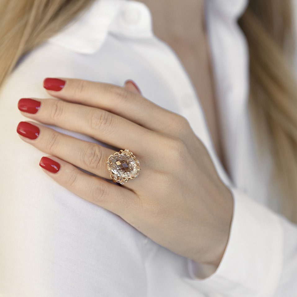 Prsteň s diamantmi, zafírmi, granátmi a morganitom Princess Treasure