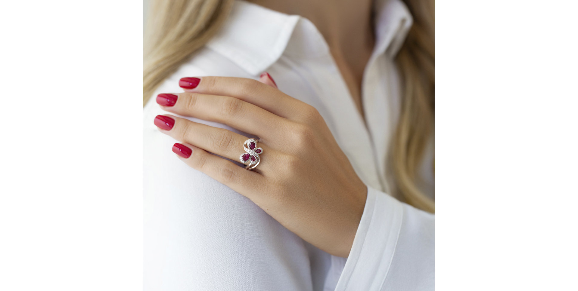 Prsteň s diamantmi a rubínmi Butterfly Flight