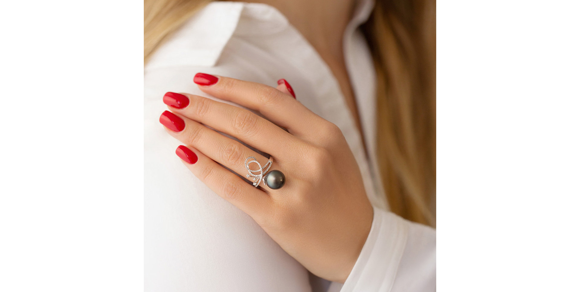 Prsteň s perlou a diamantmi Pearl Secret