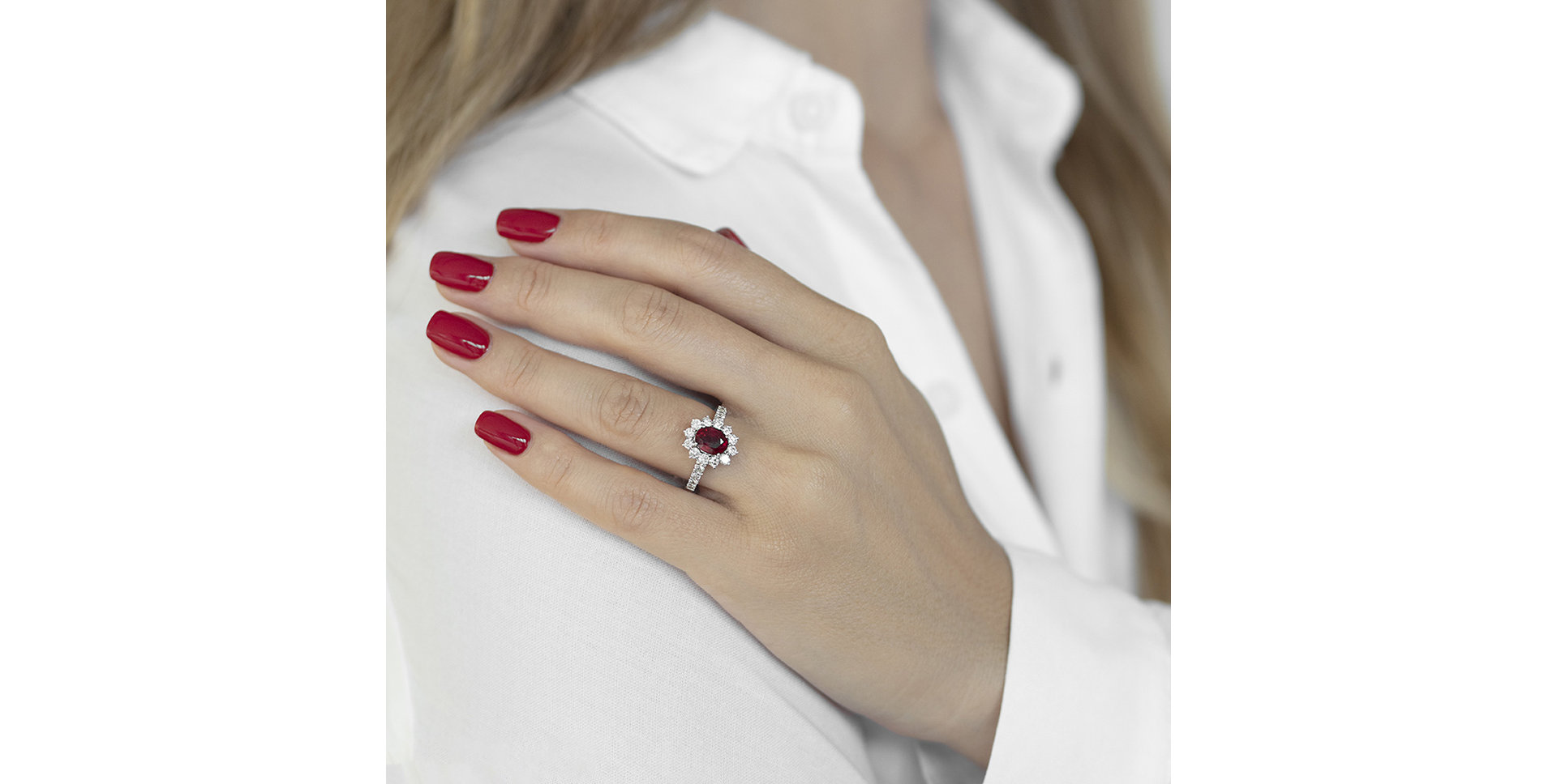 Prsteň s rubínom a diamantmi Renaissance Poetry