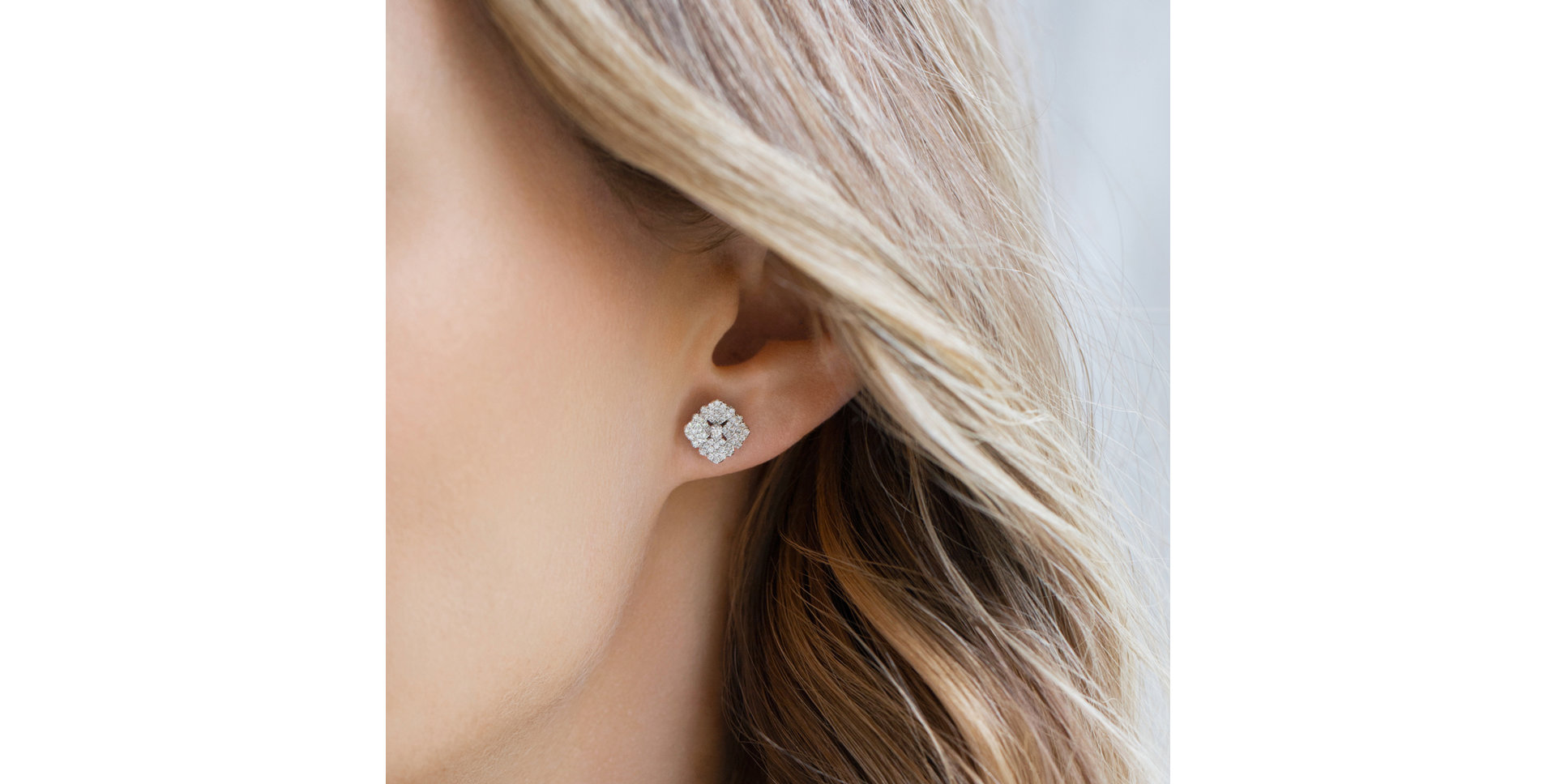 Náušnice s diamantmi Moon Flora