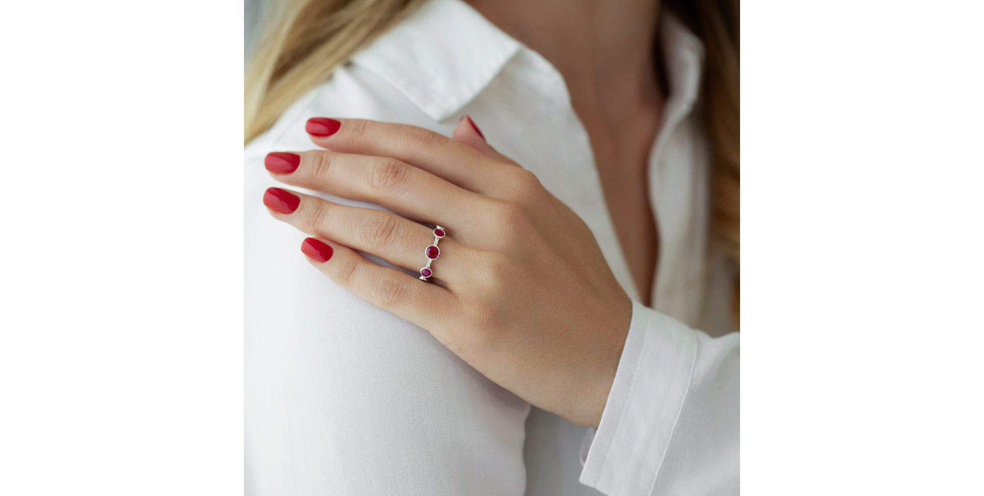 Prsteň s diamantmi a smaragdmi Galaxy of Passion