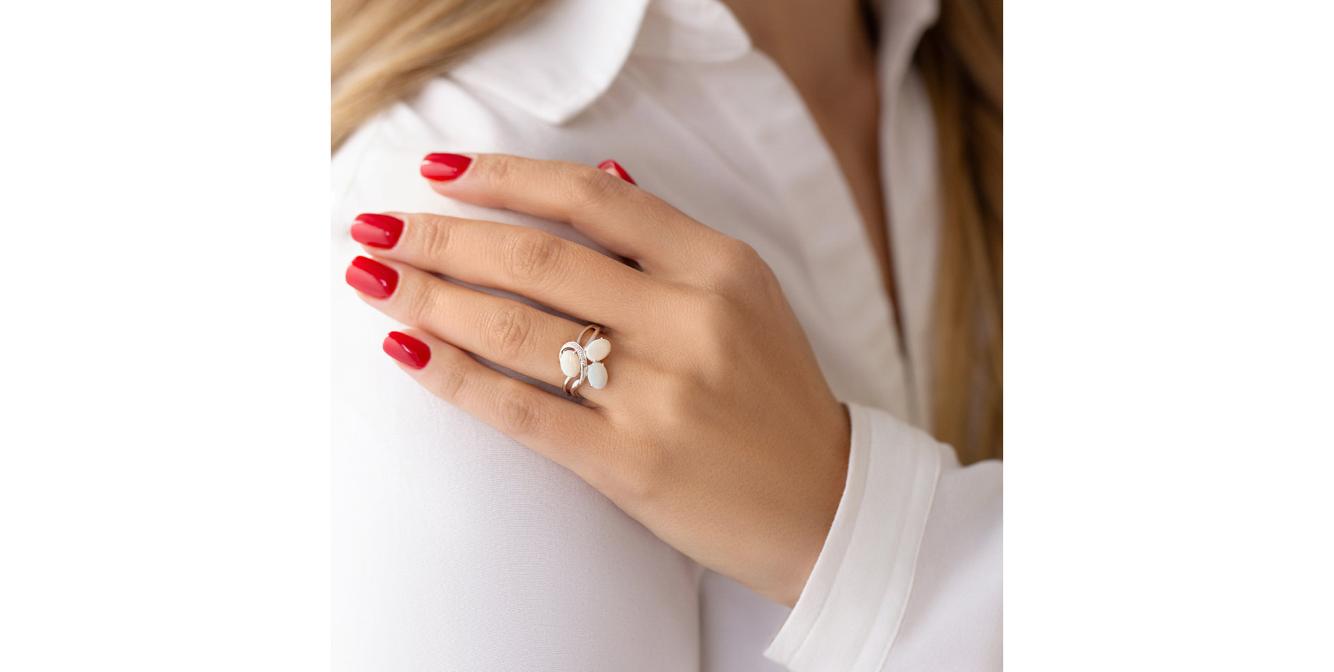 Prsteň s opálmi a diamantmi Freshman