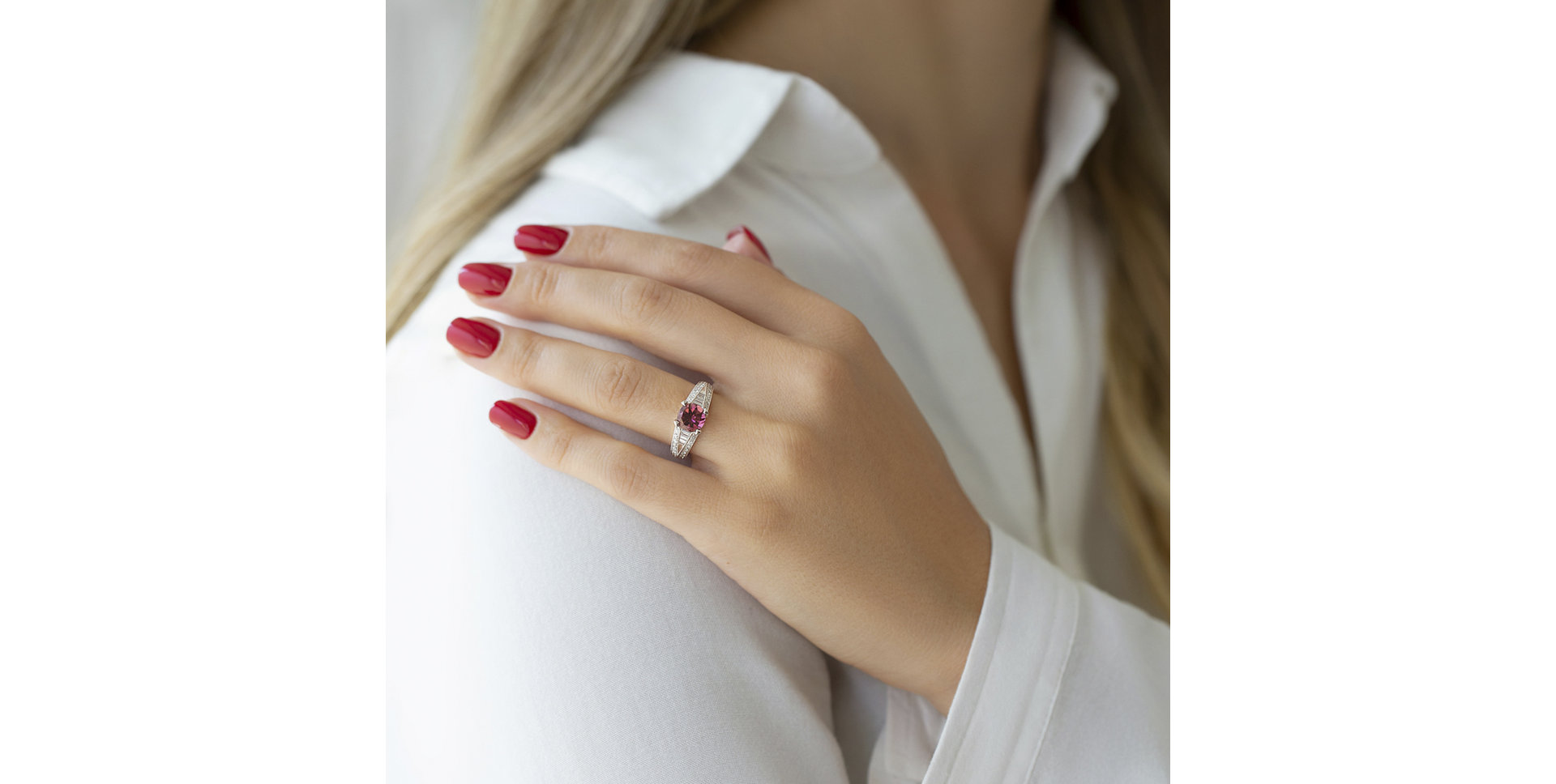 Prsteň s turmalínom a diamantmi Red Mosaic