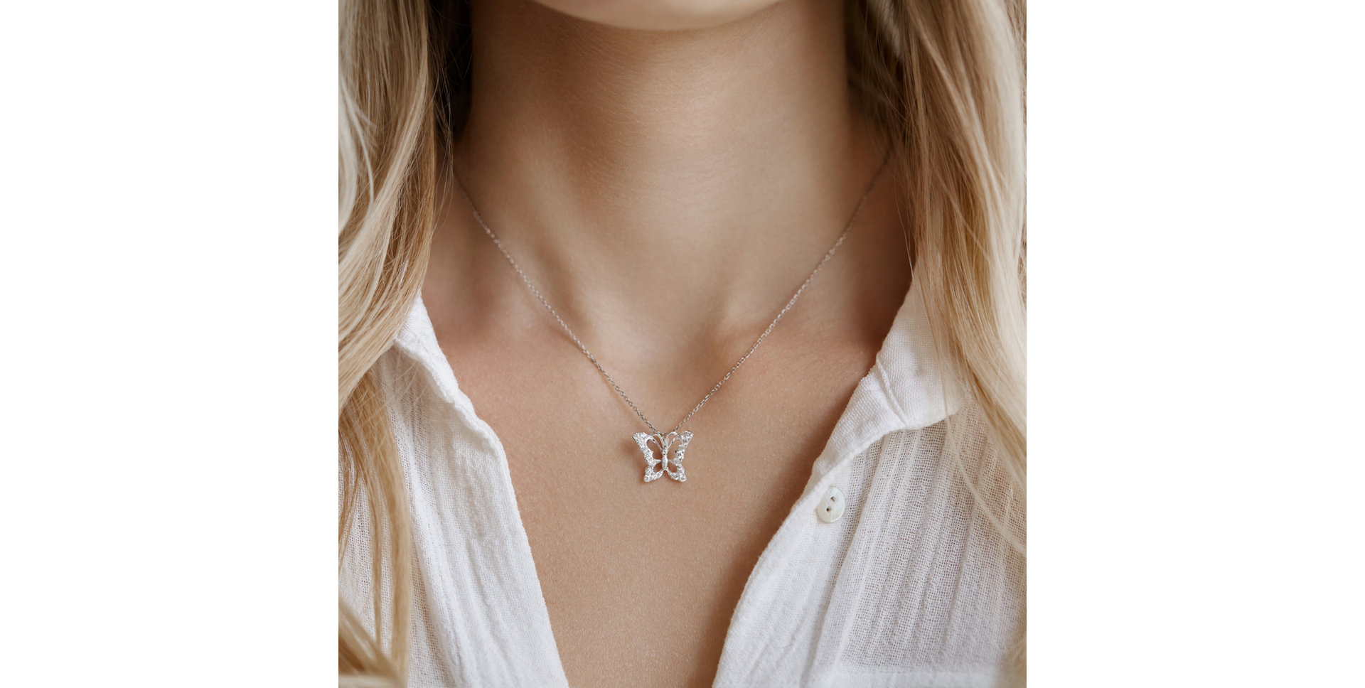 Přívěsok s čiernymi diamantmi Butterfly Gem