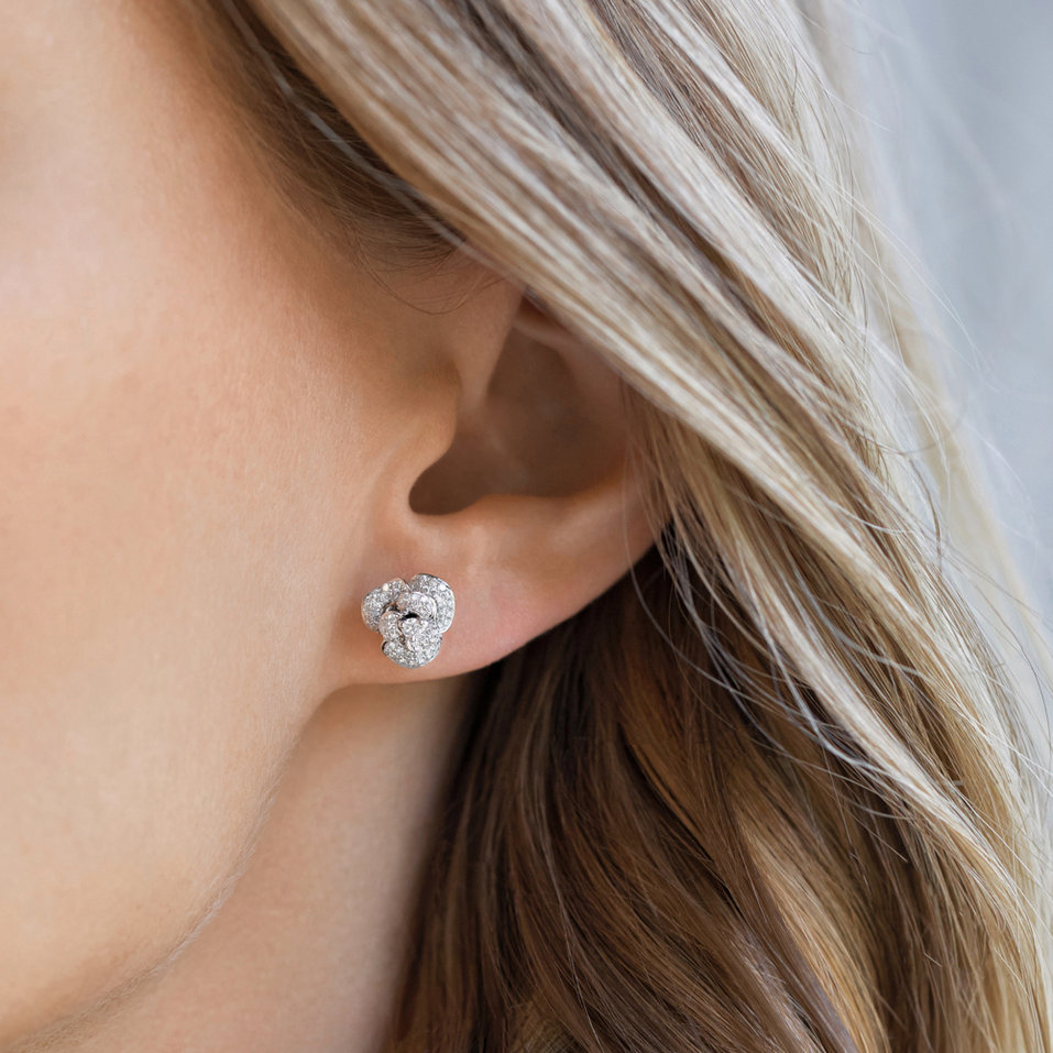 Náušnice s diamantmi Radiant Flower