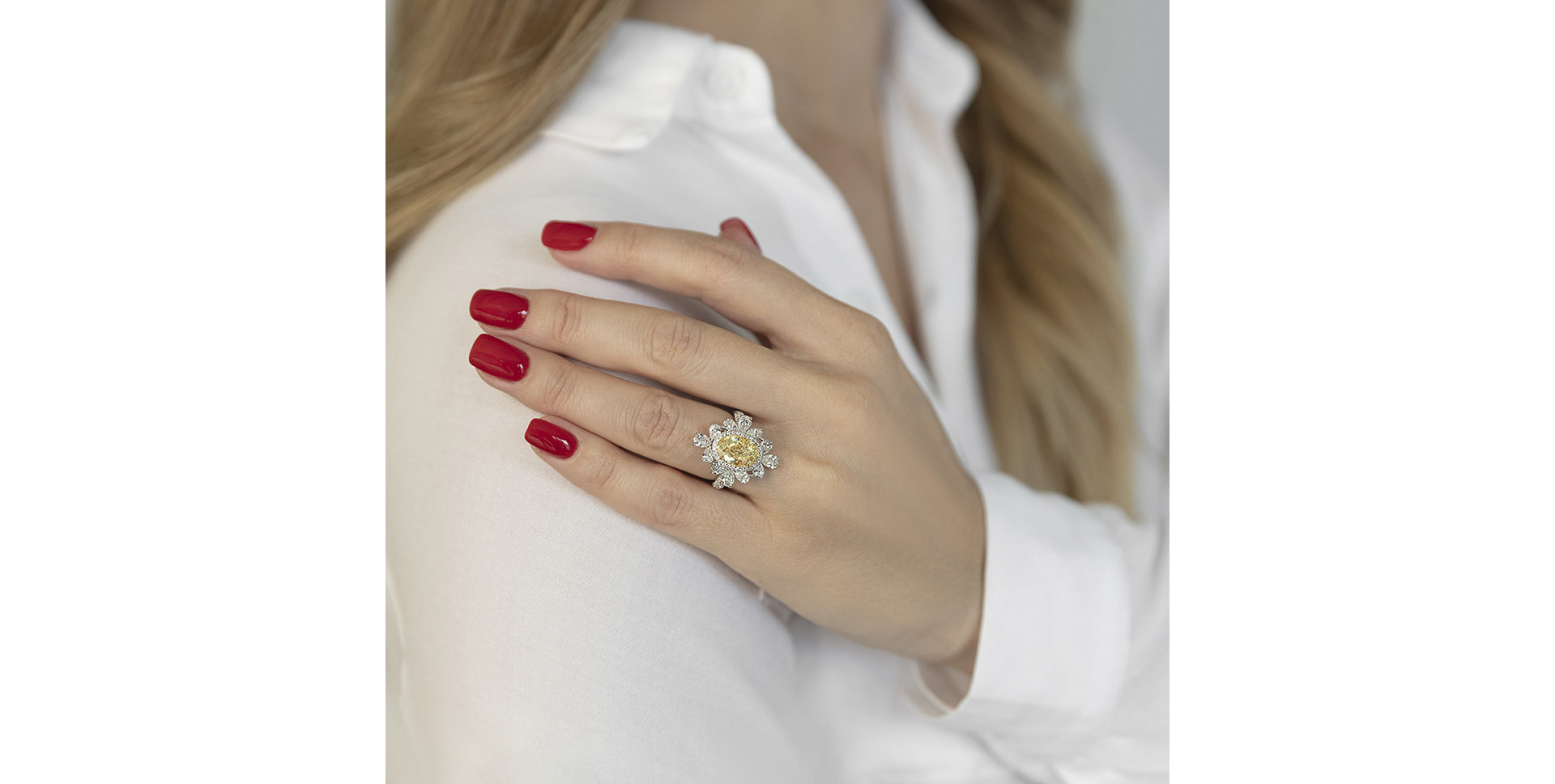 Prsteň s bielymi a žltými diamantmi Rose Gem