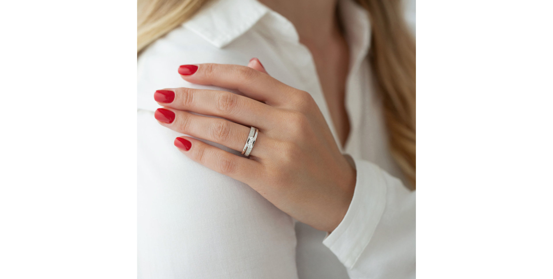 Prsteň s čiernymi a bielymi diamantmi Diamond Message