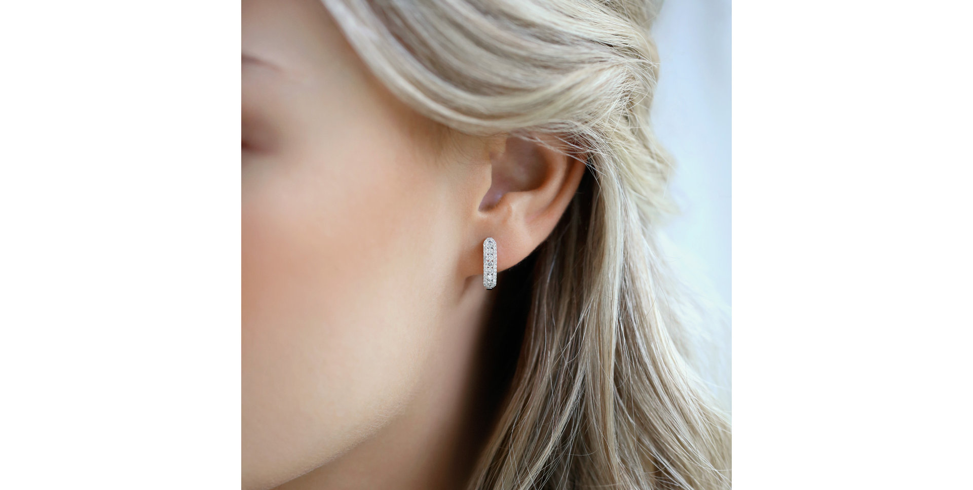 Náušnice s bielymi a čiernymi diamantmi Midnight Dream