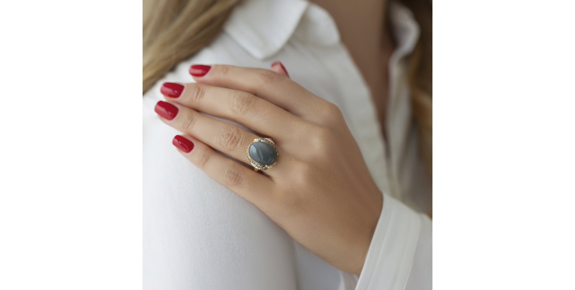 Prsteň s ruženínom a diamantmi Holiness