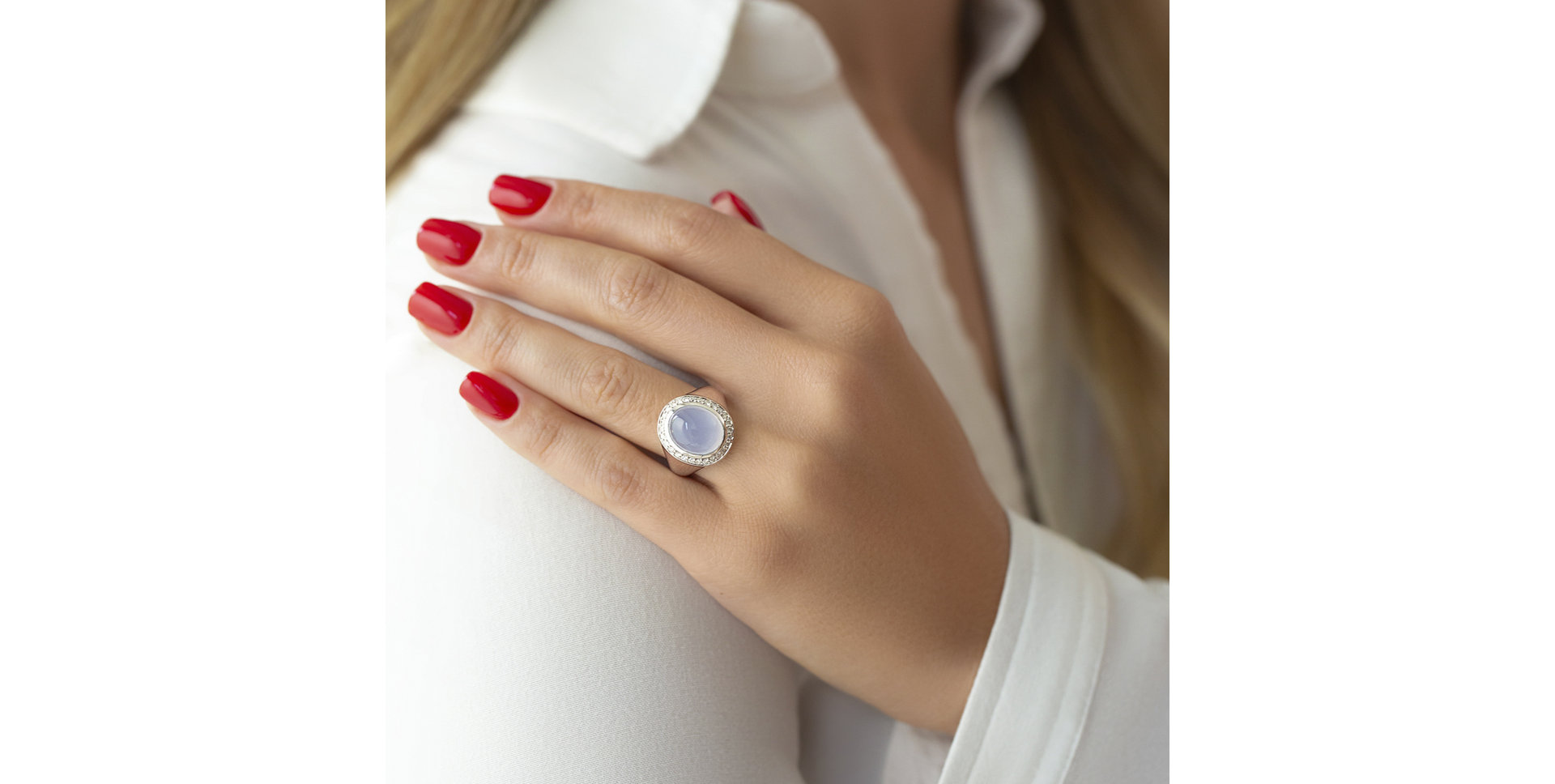 Prsteň s chalcedonom a diamantmi Mistress Moonlight