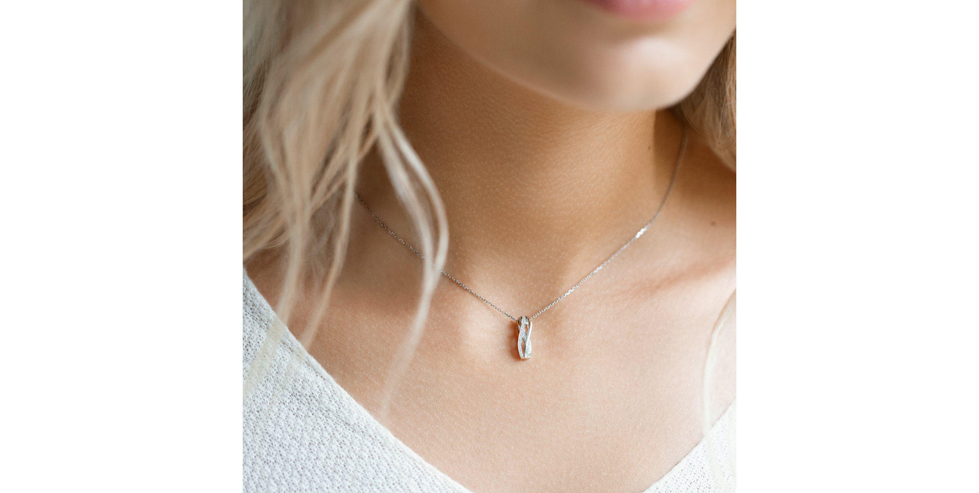 Přívěsok s diamantmi Royal Rhytm