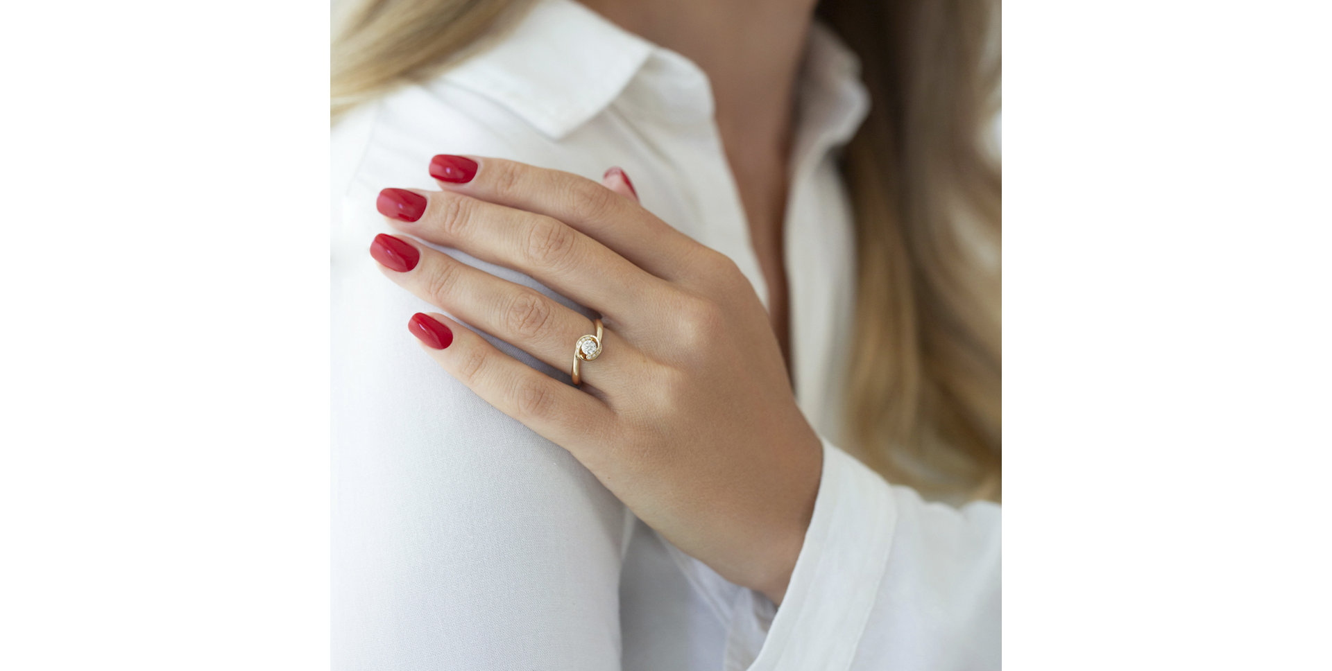 Prsteň s diamantmi Twisted Love