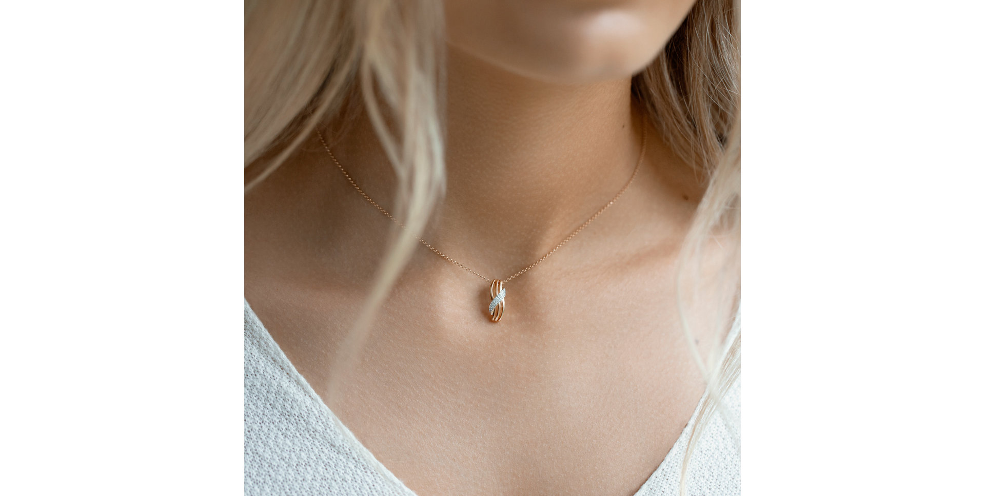 Přívěsok s diamantmi Alluring Waves