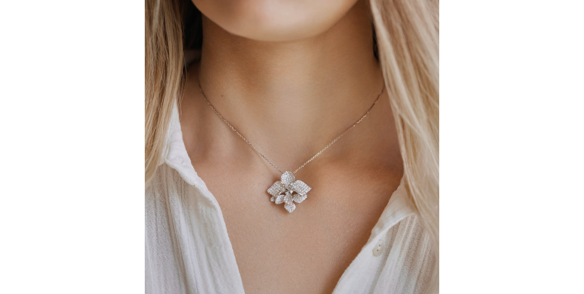 Přívěsok s diamantmi Noble Lily