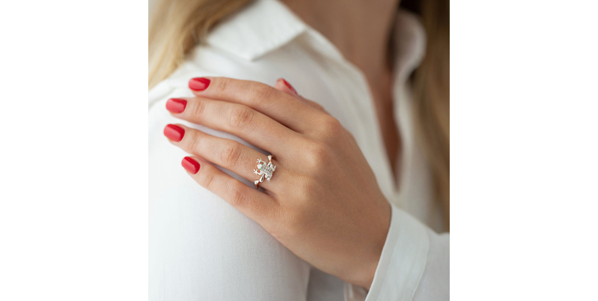 Prsteň s diamantmi a granátmi Noble Frog