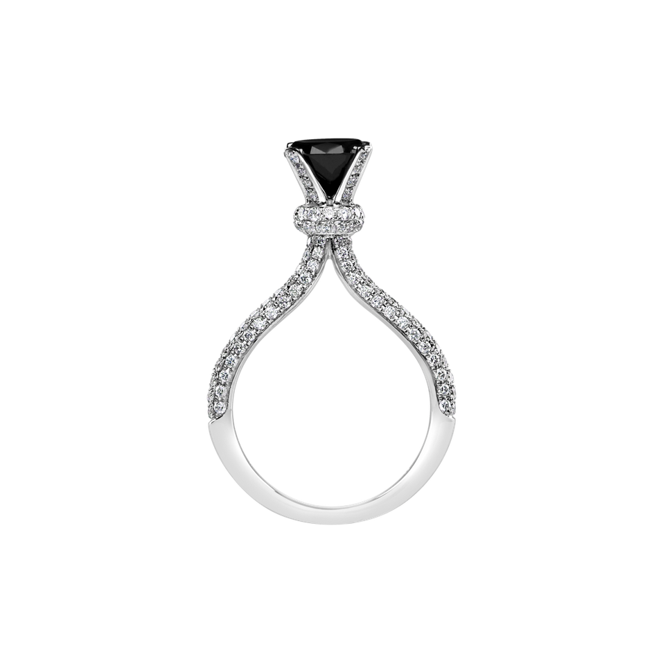 Prsteň s čiernymi a bielymi diamantmi Leandra